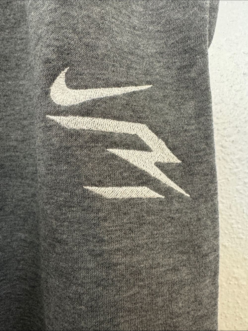 Nike 3BRAND Boys by Russell Wilson fleece joggers Size Large Gray White Stretchy - Picture 3 of 10